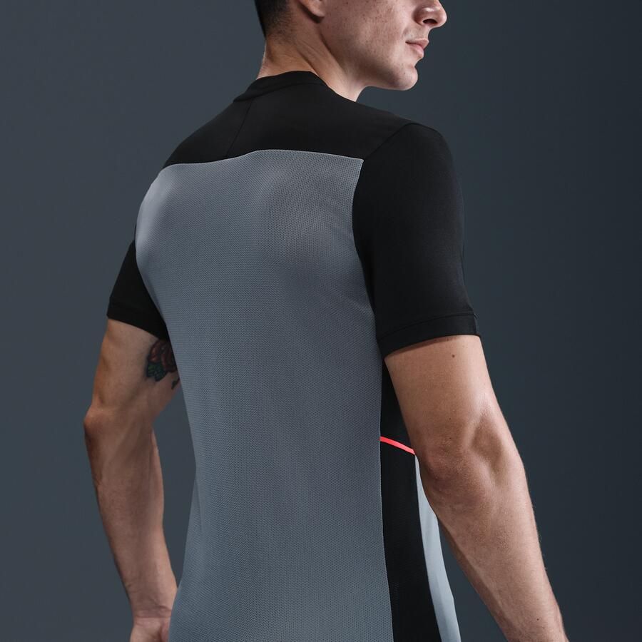 Nike Academy voetbaltop met Dri-FIT en korte mouwen voor heren Grijs