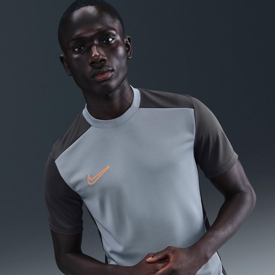 Nike Academy voetbaltop met Dri-FIT en korte mouwen voor heren Grijs - Foto 4