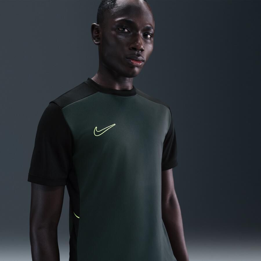 Nike Academy voetbaltop met Dri-FIT en korte mouwen voor heren Groen - Foto 4