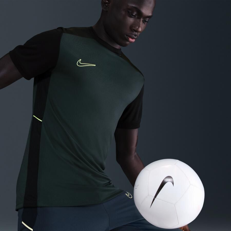Nike Academy voetbaltop met Dri-FIT en korte mouwen voor heren Groen - Foto 2