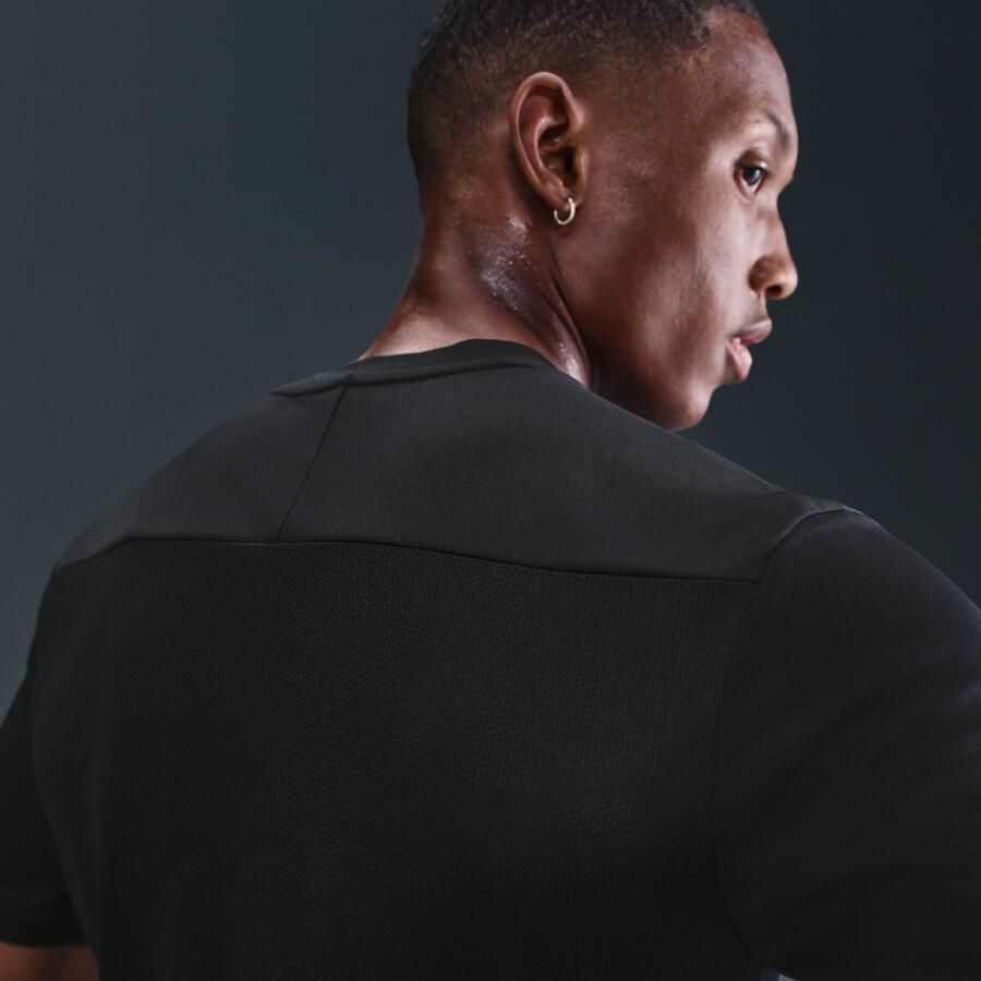 Nike Academy voetbaltop met Dri-FIT en korte mouwen voor heren Zwart