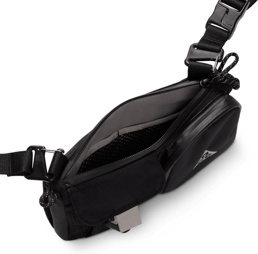 Nike ACG 'DAYMAX' crossbodytas (3 liter) Zwart