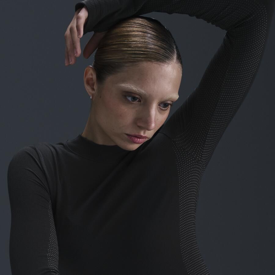 Nike ACG 'Delta River' Dri-FIT ADV damestop met lange mouwen Zwart