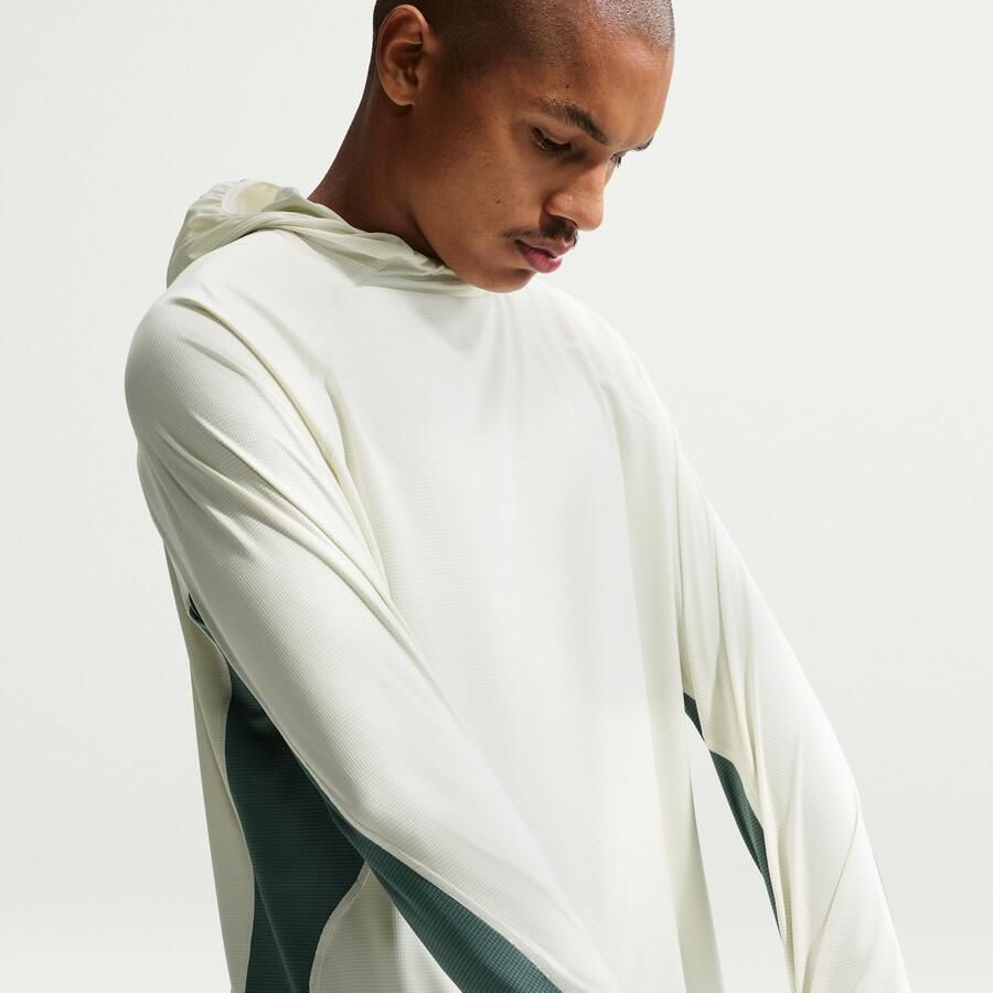 Nike ACG Solar Chase Dri-FIT trailrunningtop met capuchon en UV-bescherming voor heren Groen - Foto 3