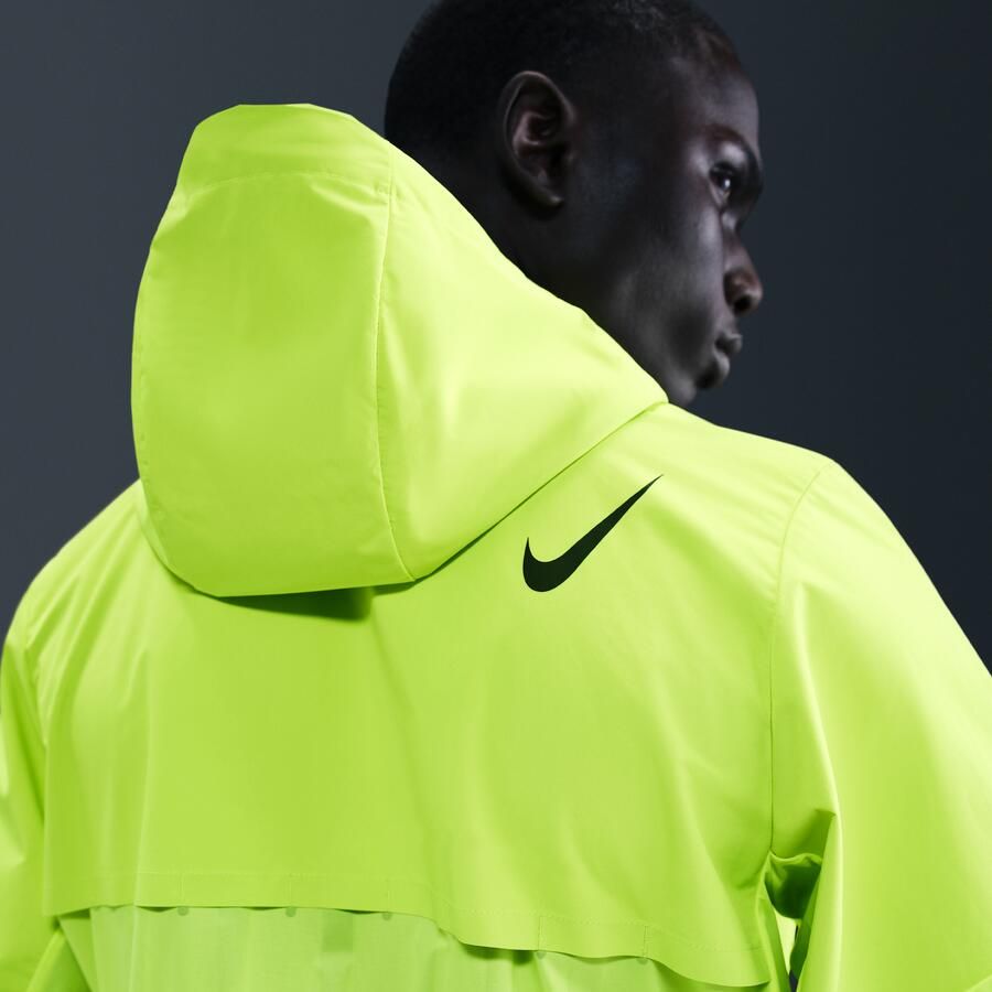 Nike AeroSwift Storm-FIT Aerogami hardloopjack voor heren Geel