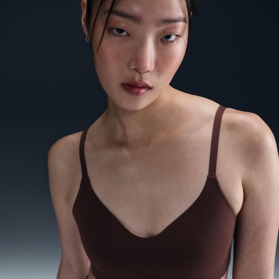 Nike Alate Minimalist aanpasbare padded sport-bh met lichte ondersteuning Bruin - Foto 4