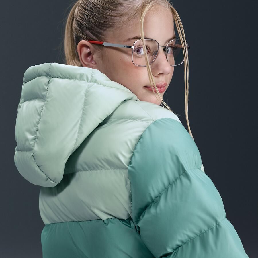 Nike All Day Play gewatteerd Therma-FIT jack met ruime pasvorm voor kids Groen - Foto 3