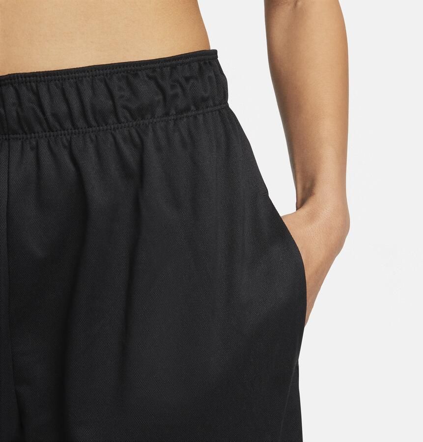 Nike Attack ongevoerde fitnesshorts met Dri-FIT en halfhoge taille voor dames (13 cm) Zwart - Foto 2