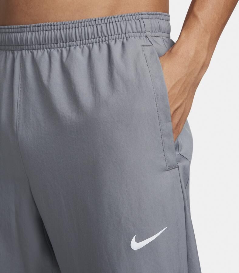 Nike Challenger Dri-FIT geweven hardloopbroek voor heren Grijs - Foto 2