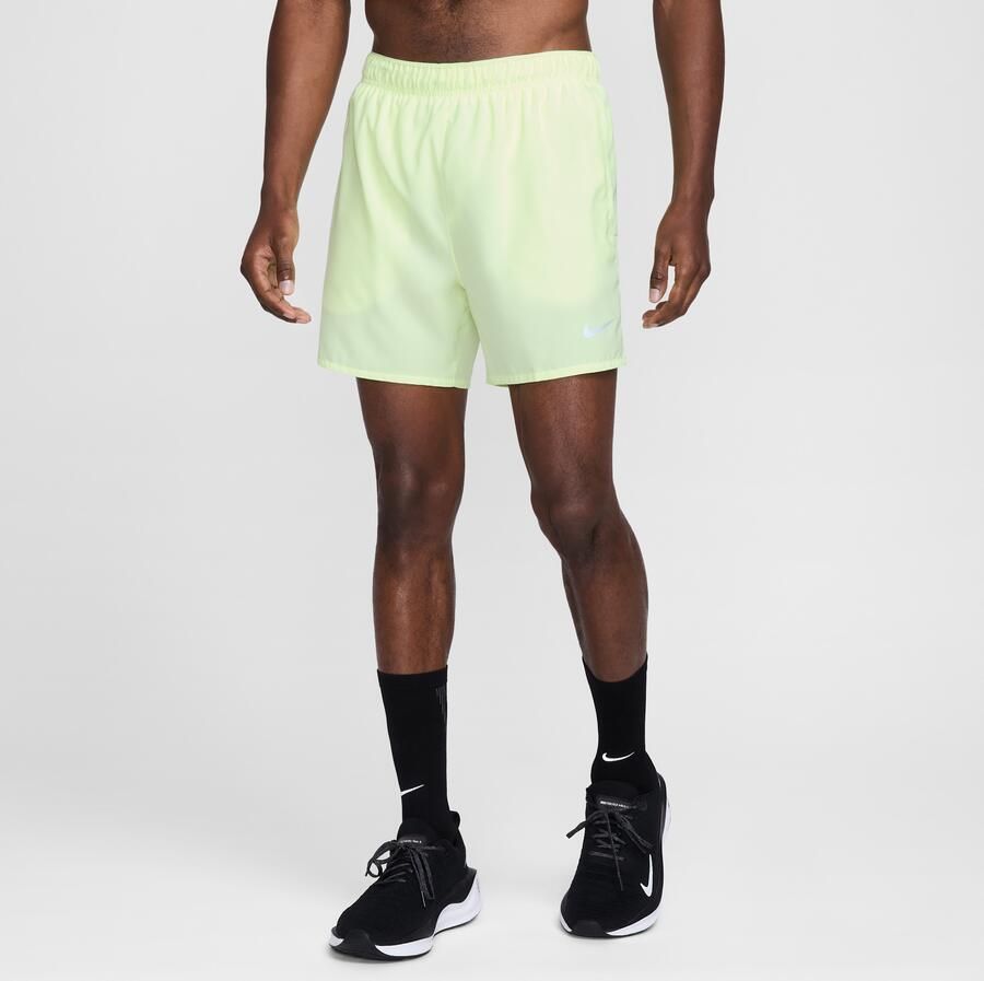 Nike Challenger Dri-FIT hardloopshorts met binnenbroek voor heren (13 cm) Geel - Foto 2
