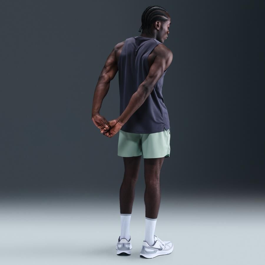 Nike Challenger Dri-FIT hardloopshorts met binnenbroek voor heren (13 cm) Groen - Foto 3