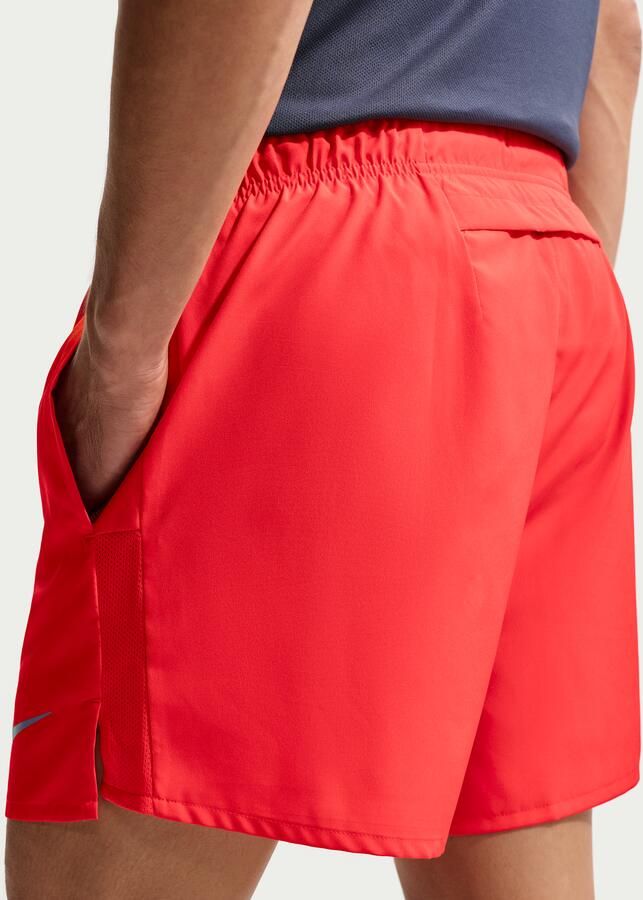Nike Challenger Dri-FIT hardloopshorts met binnenbroek voor heren (13 cm) Rood - Foto 2