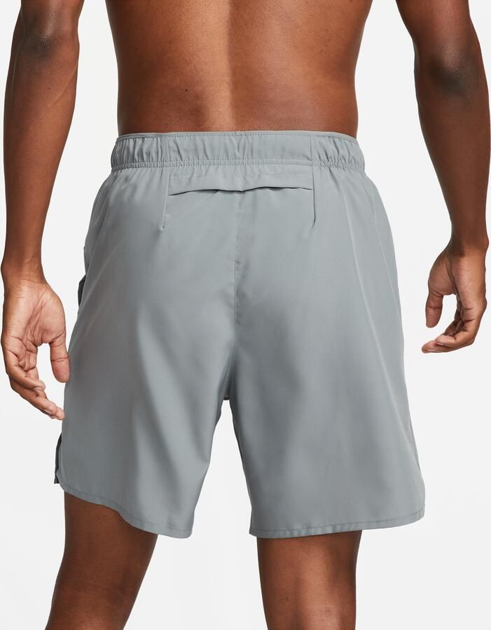 Nike Challenger Dri-FIT hardloopshorts met binnenbroek voor heren (18 cm) Grijs - Foto 3
