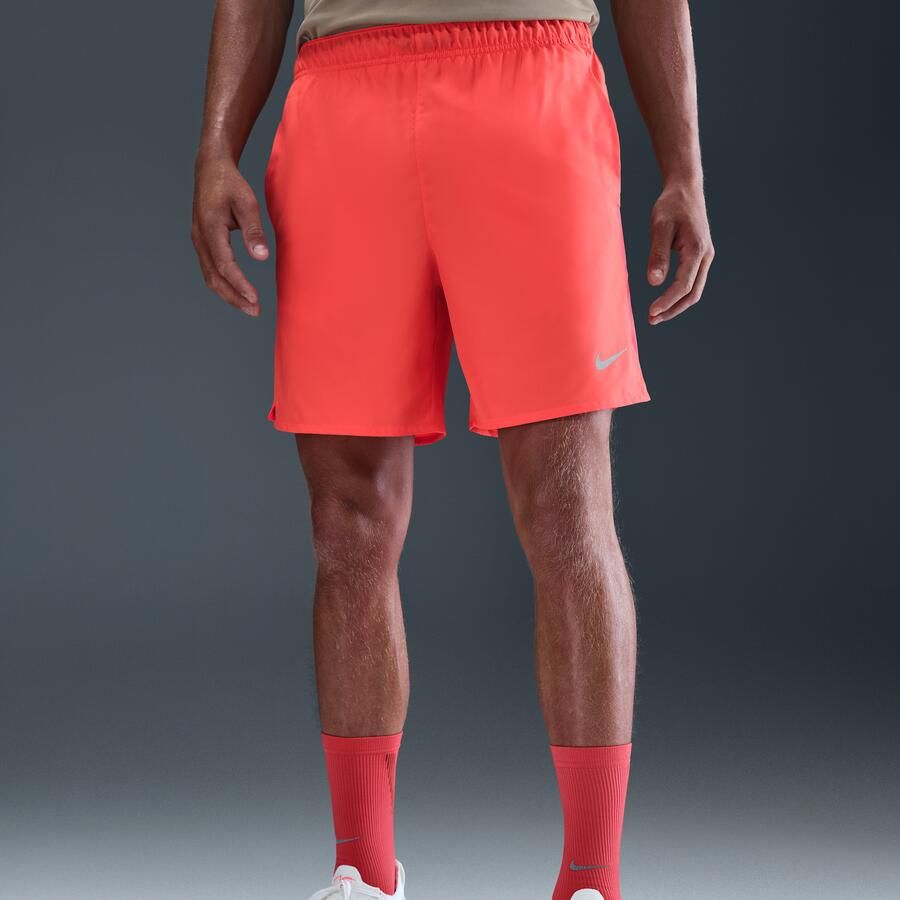 Nike Challenger Dri-FIT hardloopshorts met binnenbroek voor heren (18 cm) Rood