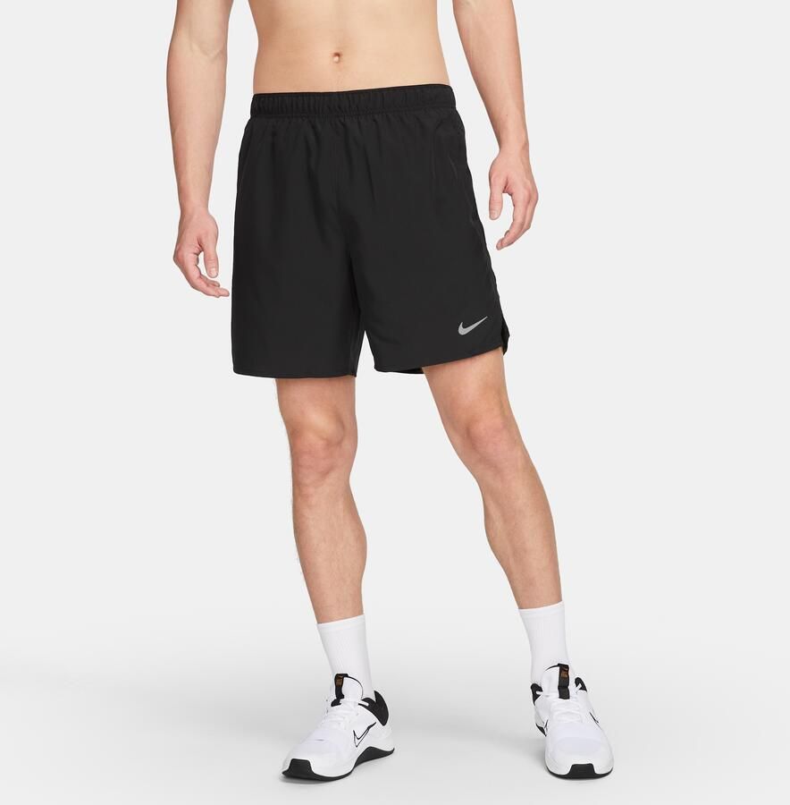 Nike Challenger Dri-FIT hardloopshorts met binnenbroek voor heren (18 cm) Zwart