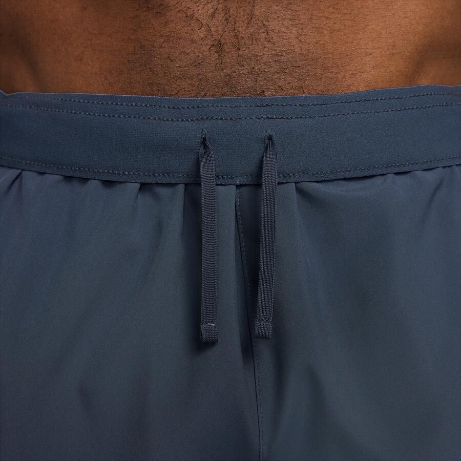 Nike Challenger Dri-FIT niet-gevoerde hardloopshorts voor heren (18 cm) Blauw - Foto 2