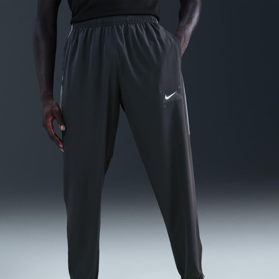 Nike Challenger geweven hardloopbroek voor heren Grijs