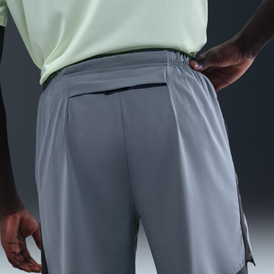 Nike Challenger herenshorts met binnenbroek (18 cm) Grijs - Foto 2