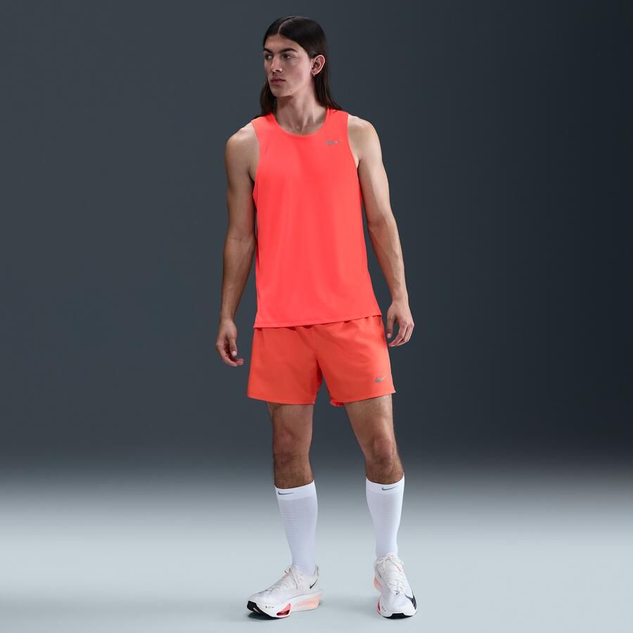 Nike Challenger multifunctionele 2-in-1 herenshorts met Dri-FIT (13 cm) Rood - Foto 3