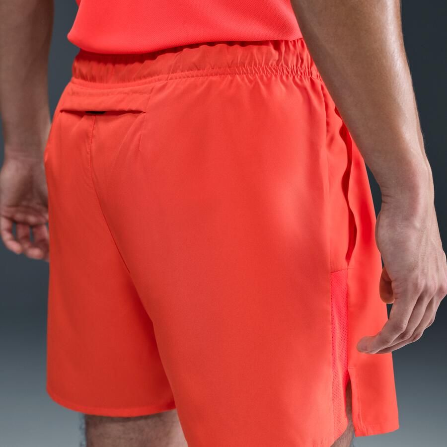 Nike Challenger multifunctionele 2-in-1 herenshorts met Dri-FIT (13 cm) Rood - Foto 2