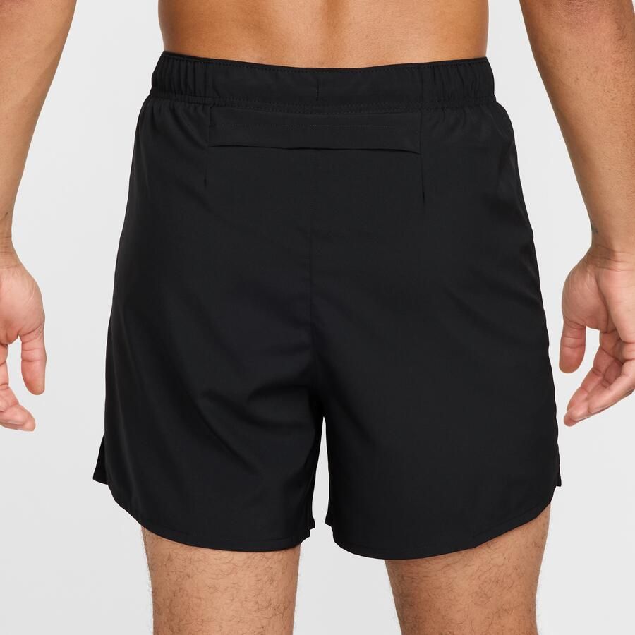 Nike Challenger multifunctionele 2-in-1 herenshorts met Dri-FIT (13 cm) Zwart