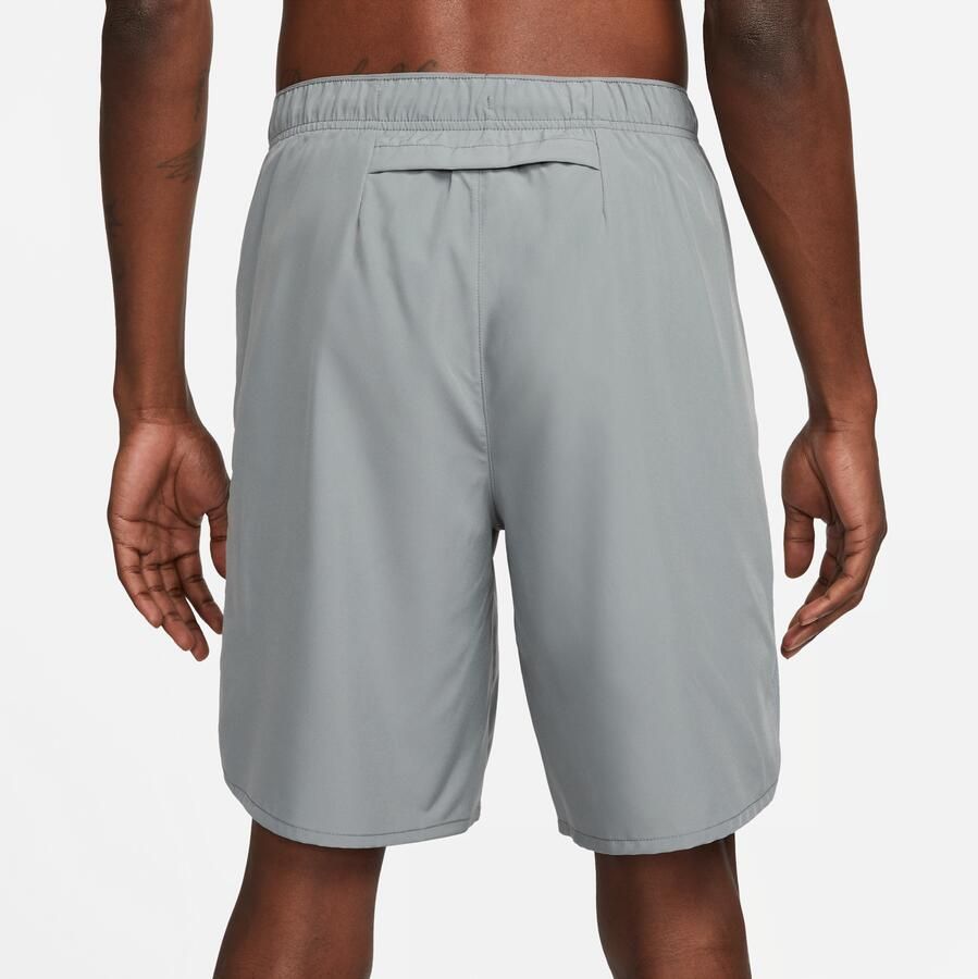 Nike Challenger multifunctionele niet-gevoerde herenshorts met Dri-FIT (23 cm) Grijs - Foto 2