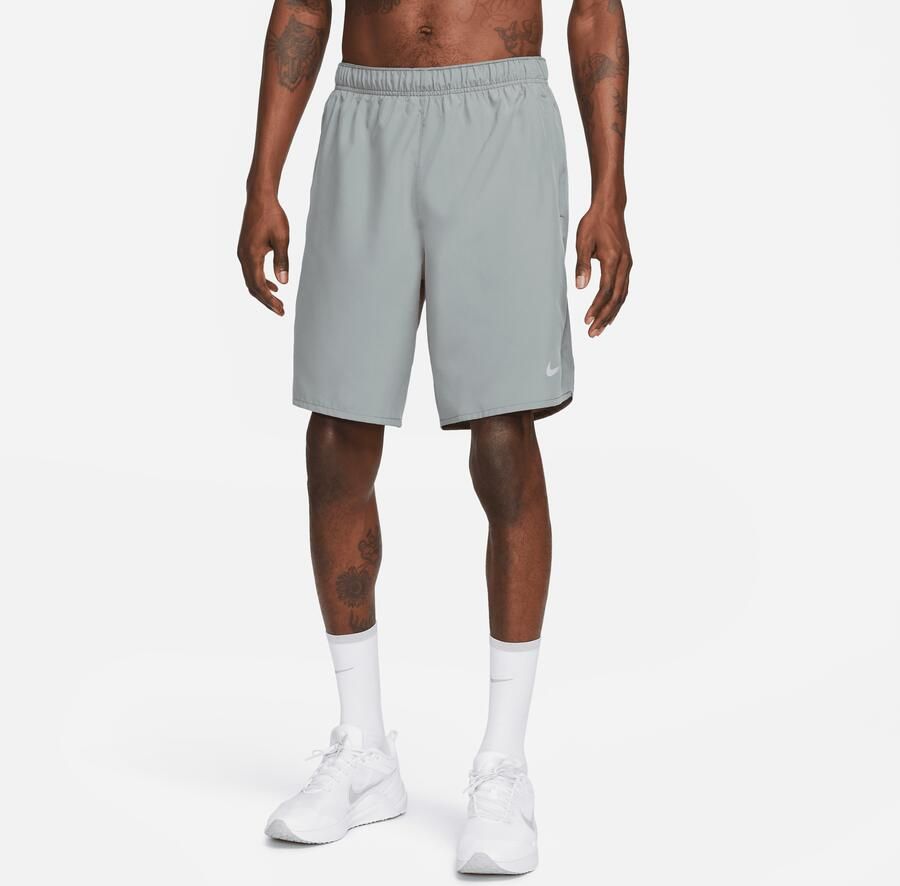 Nike Challenger multifunctionele niet-gevoerde herenshorts met Dri-FIT (23 cm) Grijs - Foto 3