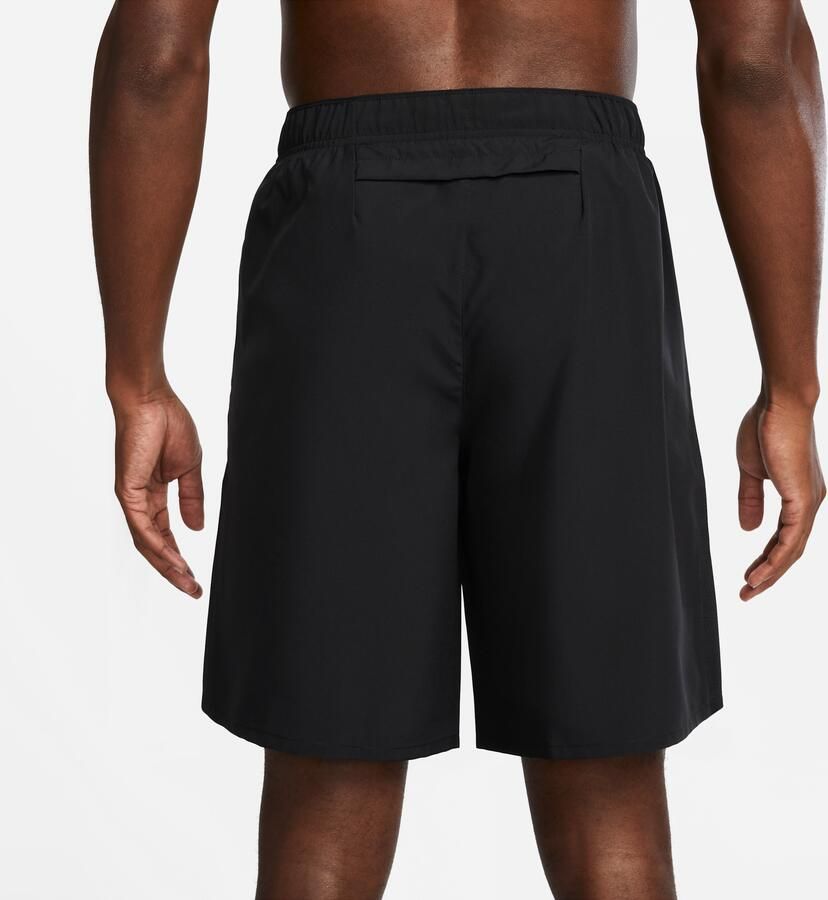 Nike Challenger multifunctionele niet-gevoerde herenshorts met Dri-FIT (23 cm) Zwart - Foto 2