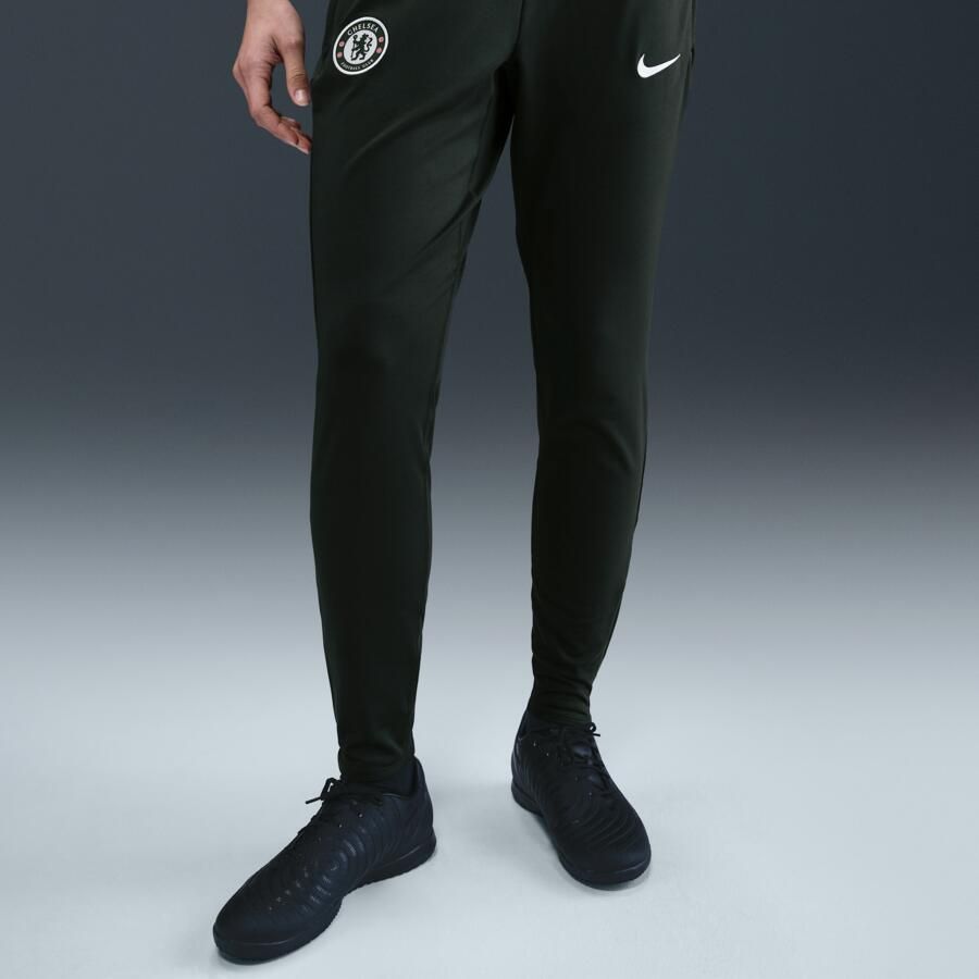 Nike Chelsea FC Strike Dri-FIT knit voetbalbroek voor dames Groen