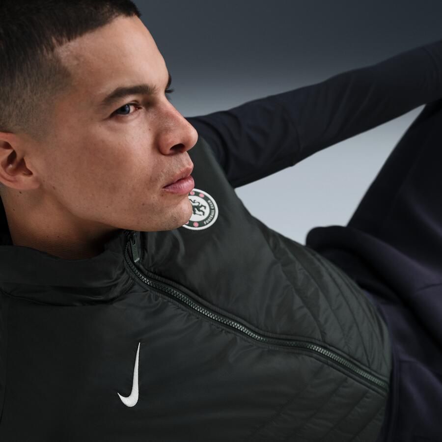 Nike Chelsea FC Windrunner Therma-FIT middelzware gewatteerde voetbalbodywarmer voor heren Groen - Foto 2