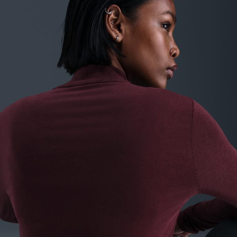 Nike Chill Knit aansluitend T-shirt met mock-hals en lange mouwen voor dames Rood