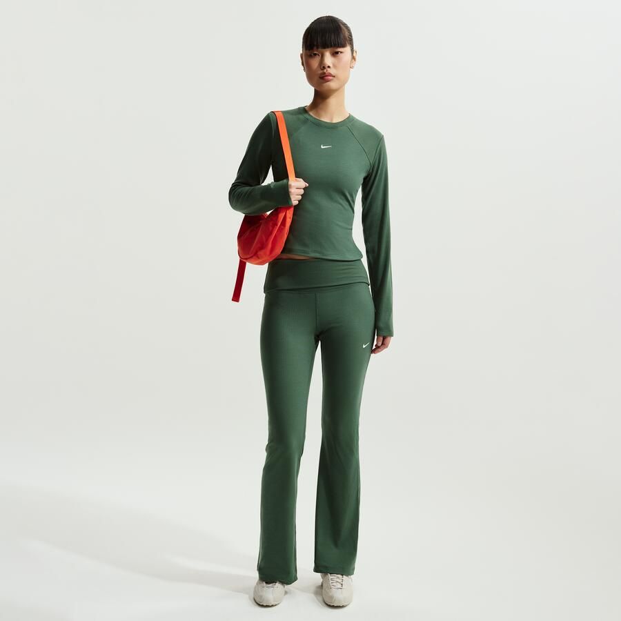 Nike Chill Knit aansluitende geribde broek met halfhoge taille voor dames Groen - Foto 4