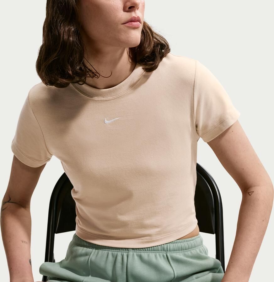 Nike Chill Knit kort T-shirt voor dames Bruin