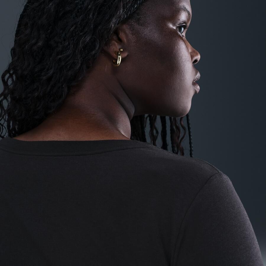 Nike Chill Knit korte aansluitende damestop met lange mouwen (Plus Size) Zwart