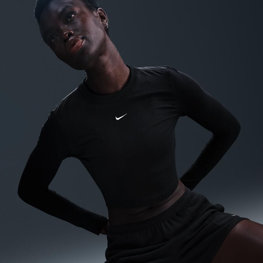 Nike Chill Knit korte aansluitende damestop met lange mouwen Zwart