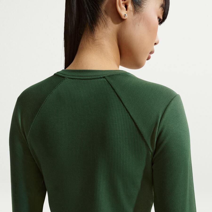 Nike Chill Knit strakke geribde top met lange mouwen voor dames Groen