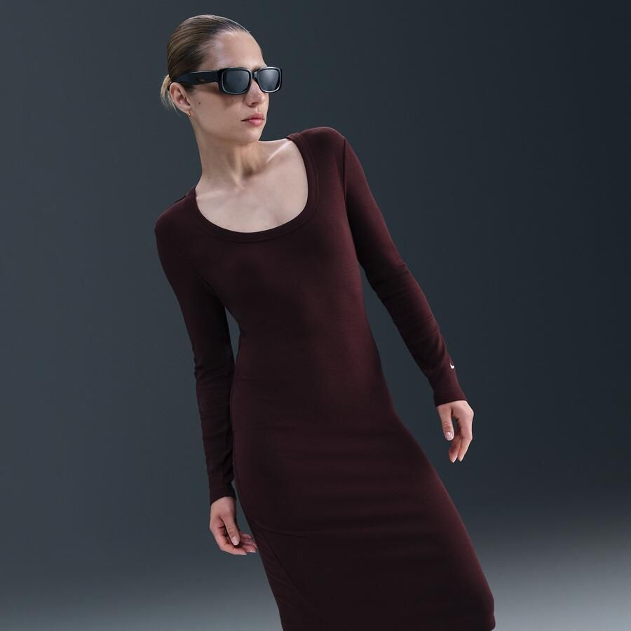 Nike Chill Knit strakke midi-jurk met mini-ribbels en lange mouwen Rood