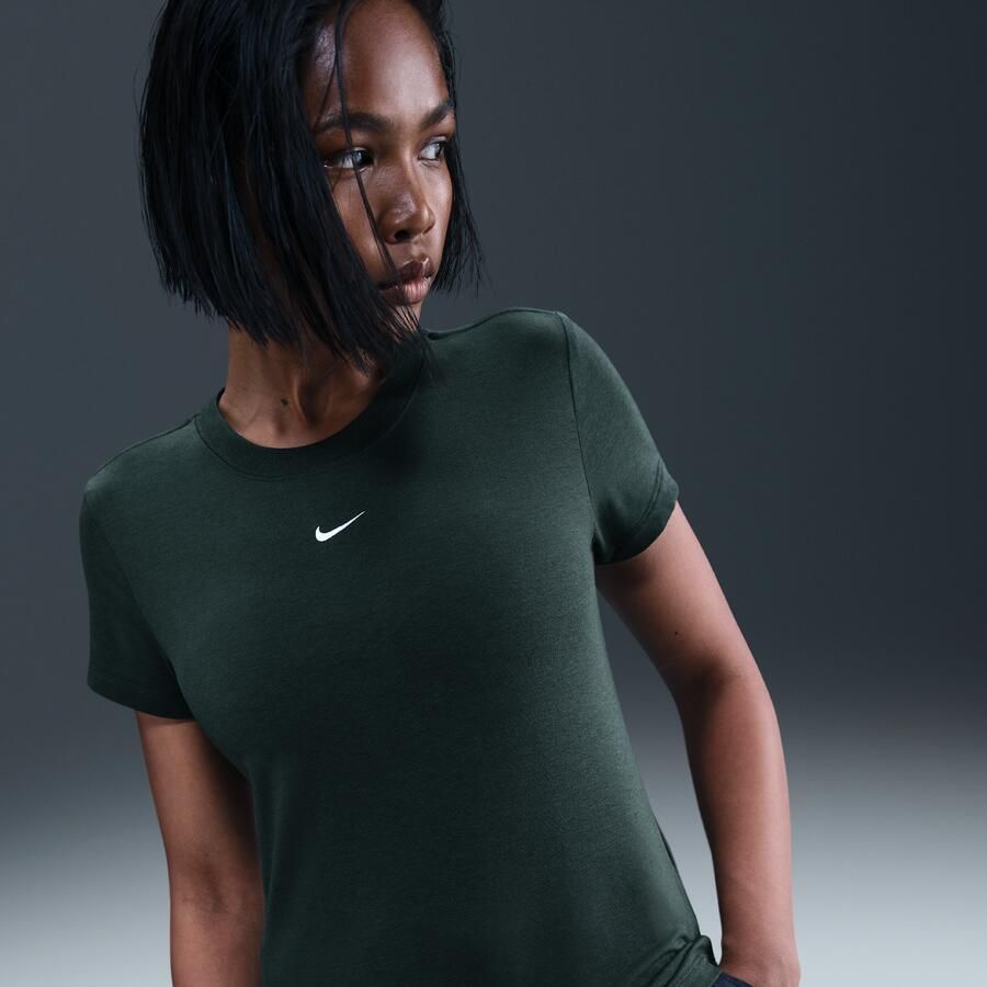 Nike Chill Knit T-shirt voor dames Groen - Foto 4