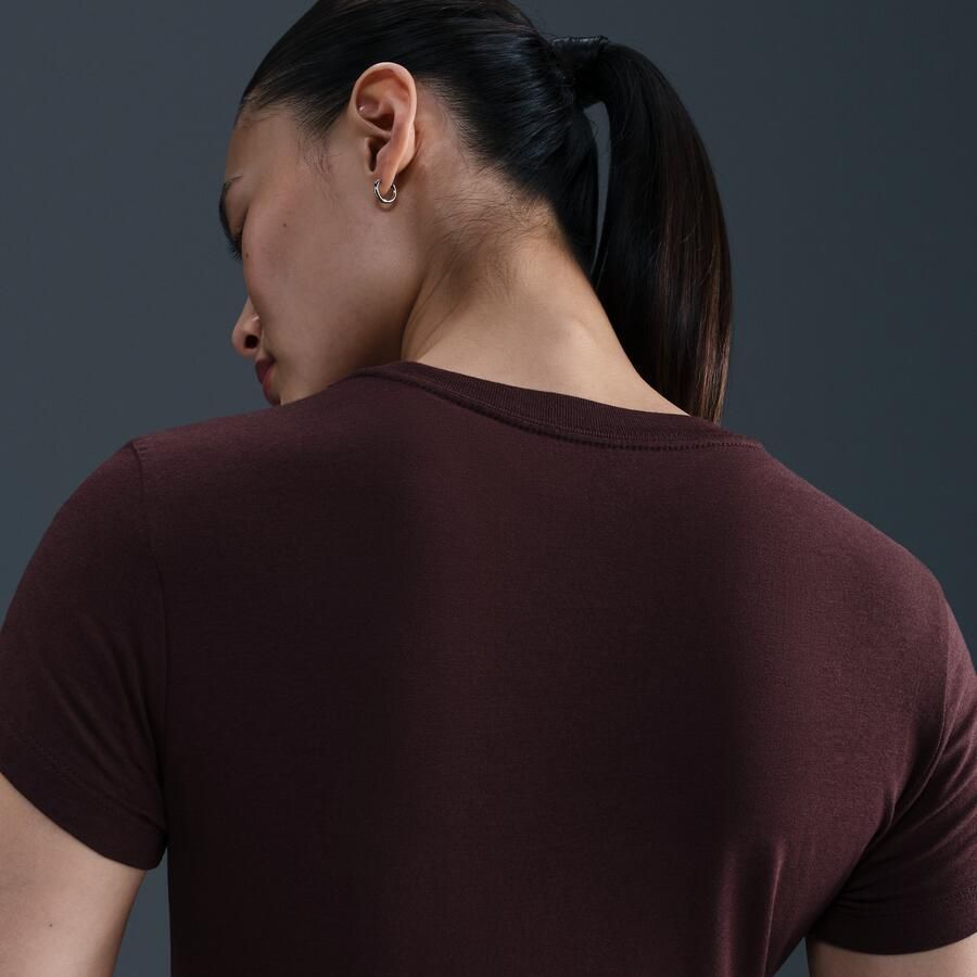 Nike Chill Knit T-shirt voor dames Rood