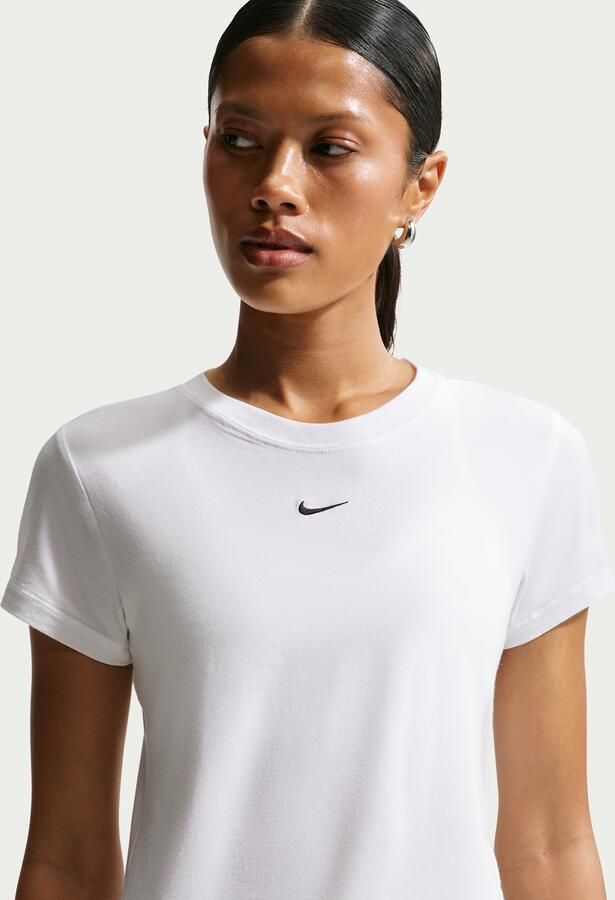 Nike Chill Knit T-shirt voor dames Wit