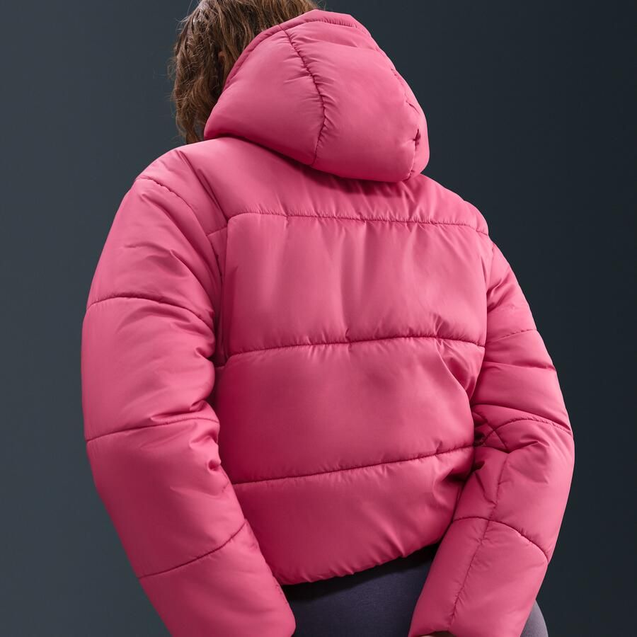 Nike Classic Puffer Therma-FIT ruimvallend damesjack met capuchon Paars