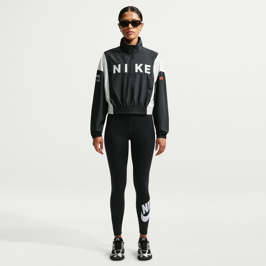 Nike Sportswear Classics legging met hoge taille en graphic voor dames Zwart