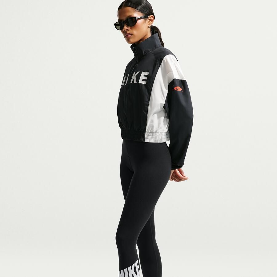 Nike Sportswear Classics legging met hoge taille en graphic voor dames Zwart - Foto 4