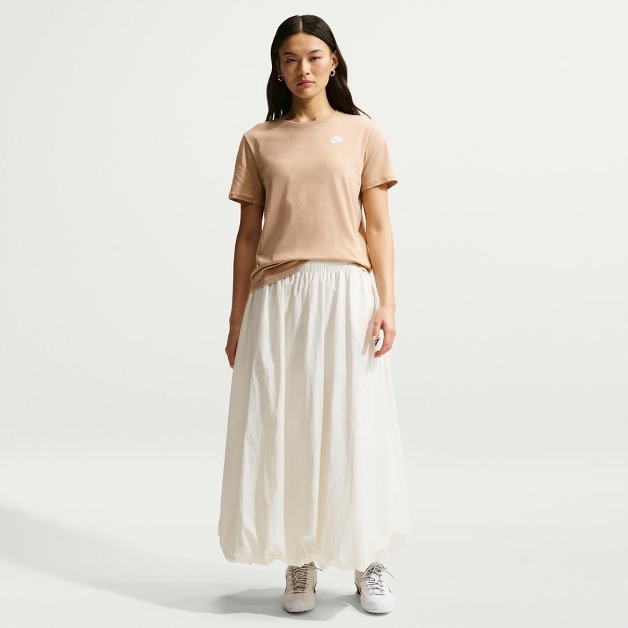 Nike Club Essentials T-shirt voor dames Bruin - Foto 2