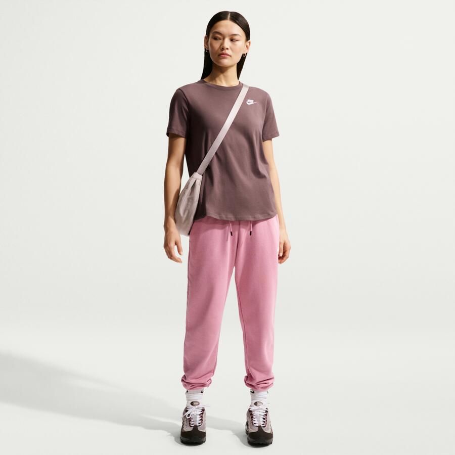 Nike Club Essentials T-shirt voor dames Paars
