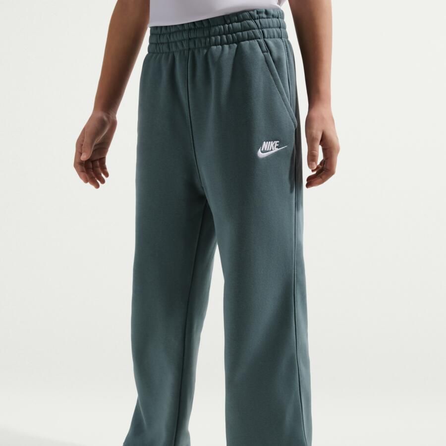 Nike Club Fleece broek met wijde pijpen voor meisjes Grijs