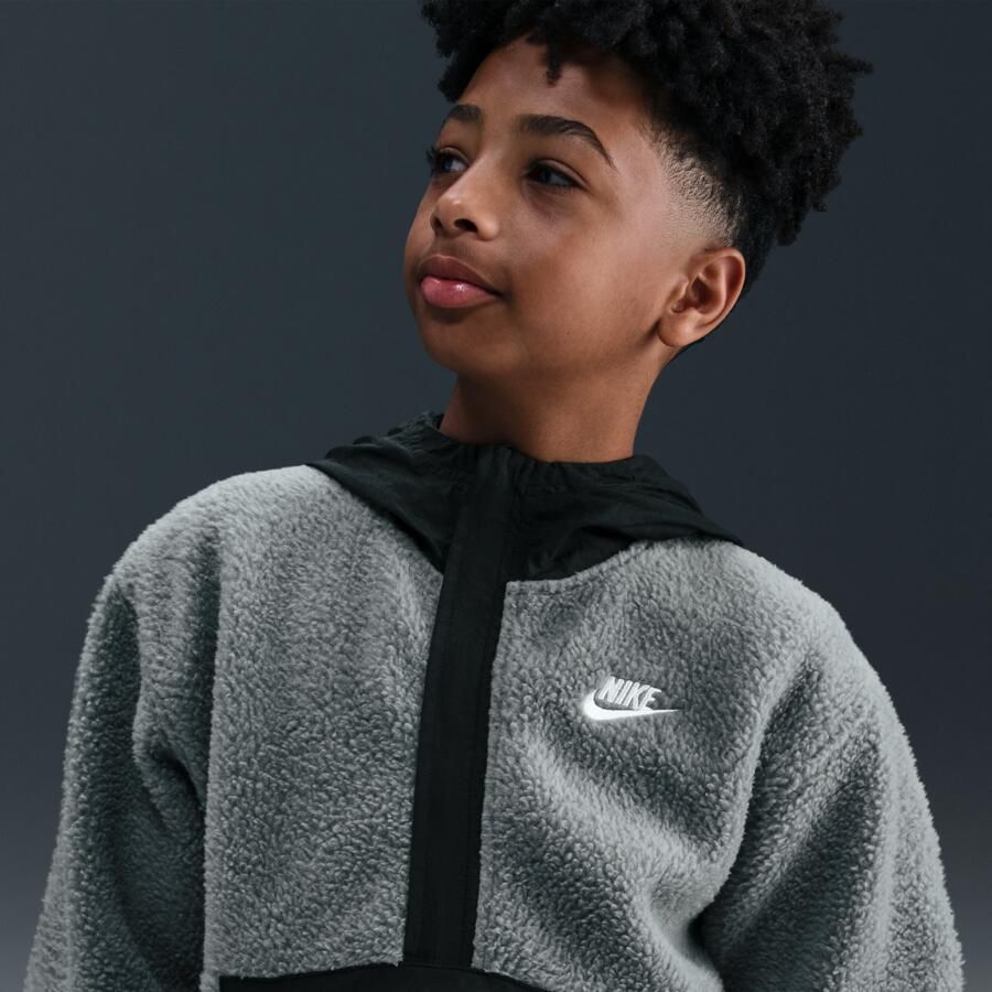 Nike Club Fleece ruimvallende hoodie met 1 4-rits voor grote kinderen Grijs - Foto 2