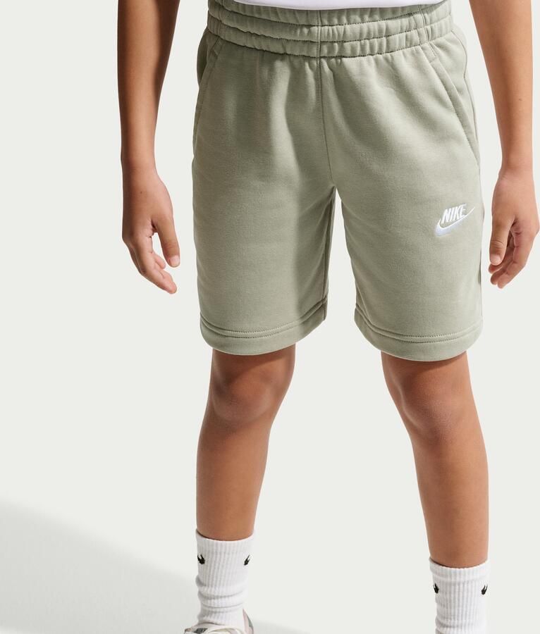 Nike Club Fleece shorts van sweatstof voor kids Groen - Foto 4