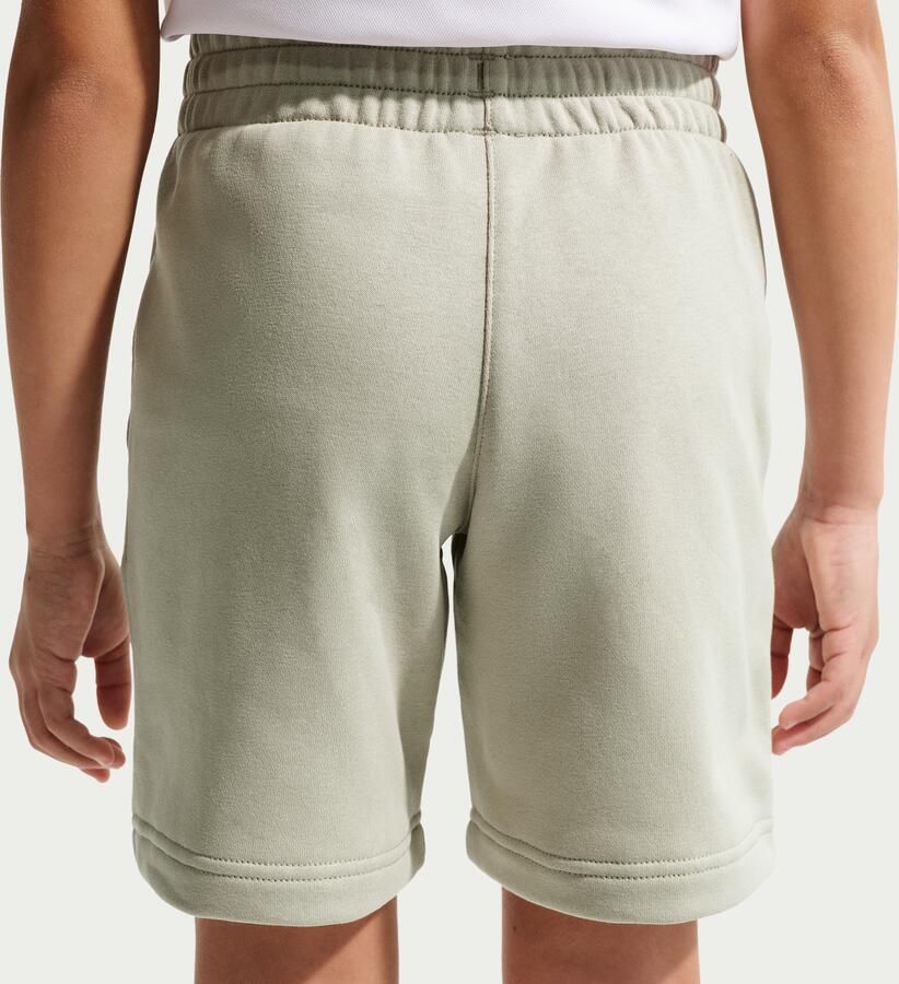 Nike Club Fleece shorts van sweatstof voor kids Groen - Foto 3