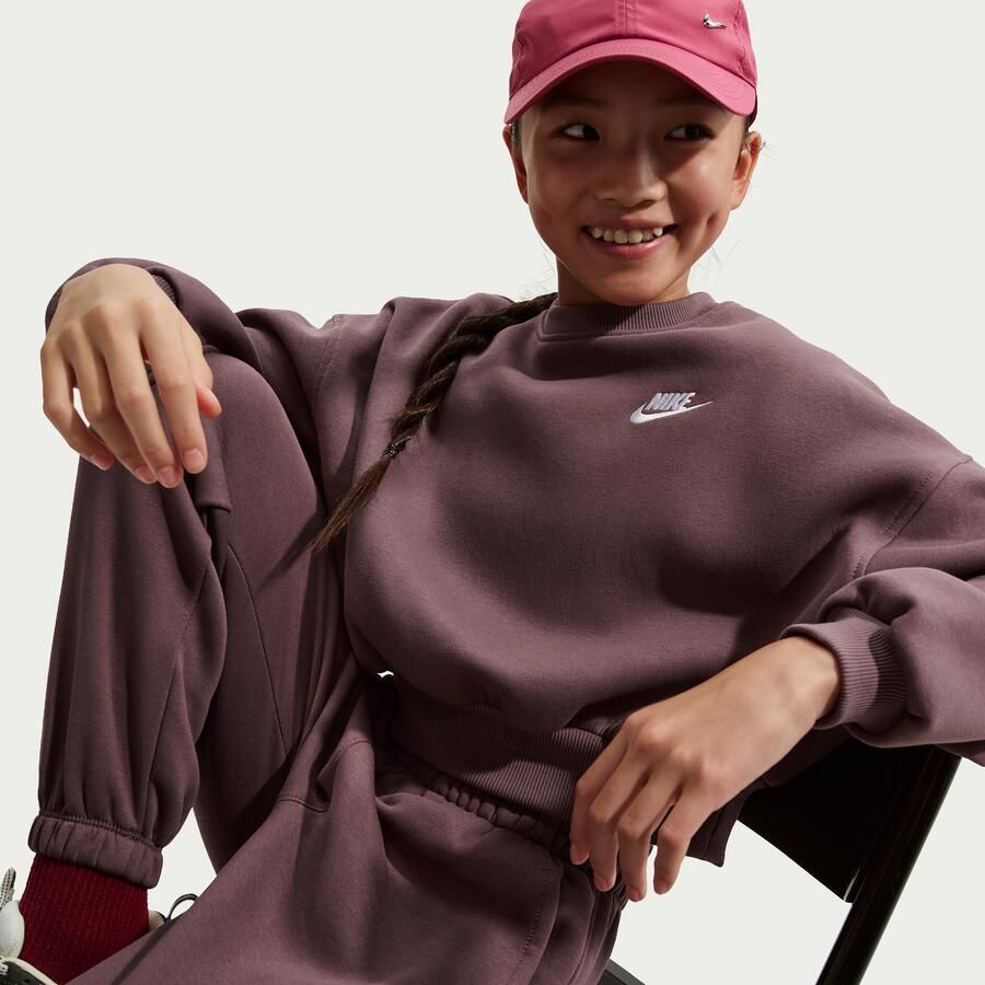 Nike Club Fleece sweatshirt met ronde hals en recht design voor meisjes Paars